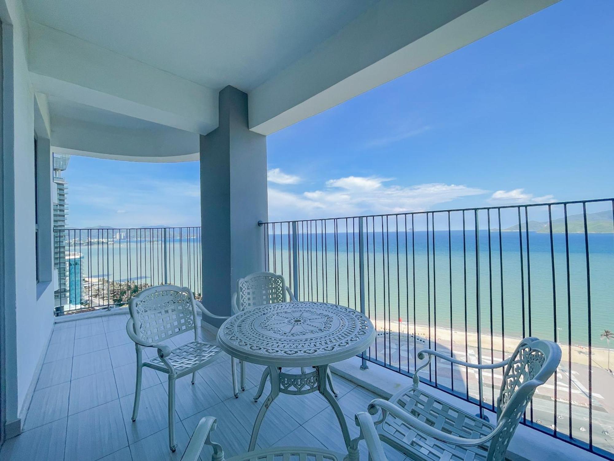 Апартаменты Luxury Seaview Panorama By Luna